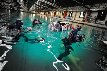 One submarine at the surface and one underwater. (Image courtesy of European International Submarine Races.)