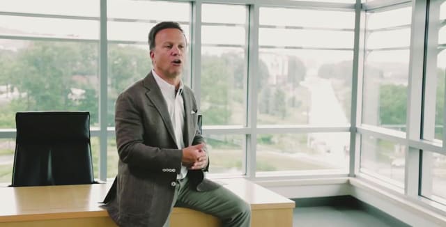 FAR FROM GIVING UP. “We are continuing to work hard to realize the SOLIDWORKS community adoption of the 3DEXPERIENCE platform,” said Bassi. He revealed a number of new measures to speed up the hitherto slow uptake of this platform. “With the release of 3DX 2018x in early Q1 2018, all our desktop customers under active subscription will have free access to the My3DEXPERIENCE offer, which includes a number of this platform’s capabilities.” The free access offer is important, because SOLIDWORKS is mainly used among smaller or mid-sized companies with limited resources. The competitive climate is tough, and every dollar invested counts. They have generally already invested close to the limit of what they can afford.