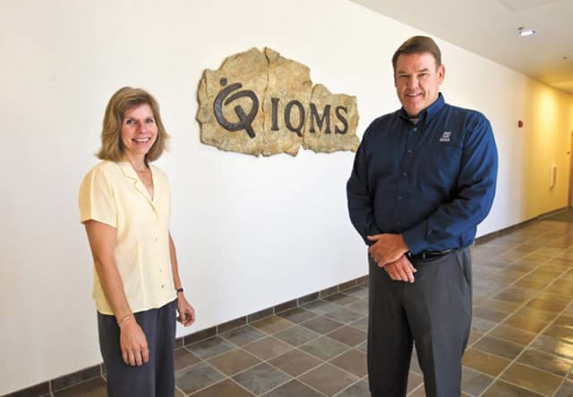A LARGE CUSTOMER BASE. IQMS is more famous in North America than in Europe, but has a large customer base with just over 1,000 companies. The company was founded by Randy and Nancy Flamm in 1989 (both in the picture). Randy Flamm is still chairman of the board. In 2017, IQMS reported annual sales of $59.8 million and had 315 employees.