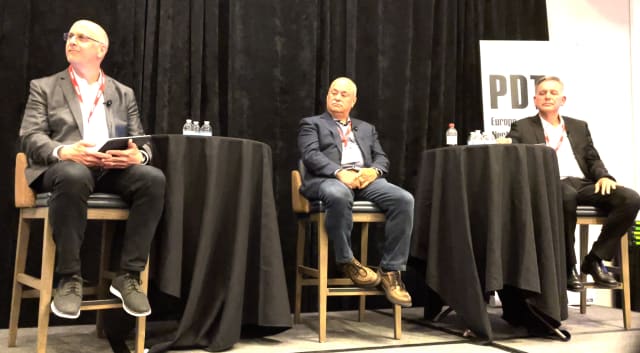 Roque Martin, CEO of Aras (left), Jim Heppelmann, president and CEO of PTC (middle) and Tony Hemmelgarn, president and CEO of Siemens Digital Industries Software (right) (Image courtesy of CIMdata.)