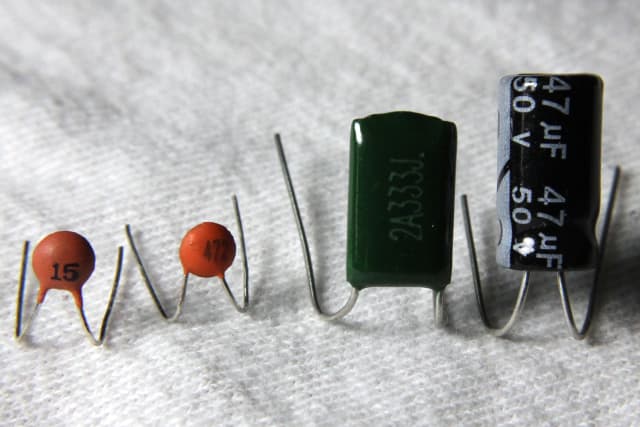 Caution, Ceramic Capacitor