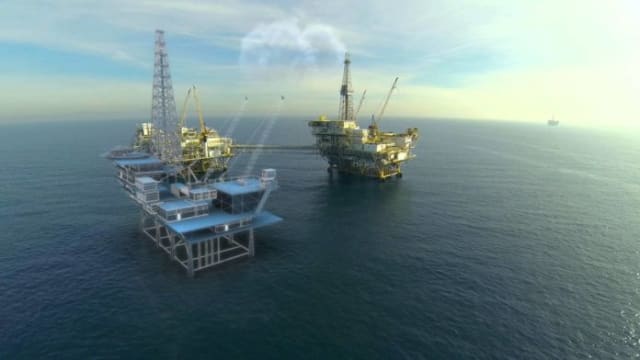 As an example, by simulating the operation of an oil plant, based on ANSYS solutions for digital twins, operators can test which flows in the most complex structure are most efficient to run under specific conditions. Through this type of simulation, it is possible to iterate and select a line of operational benefits.