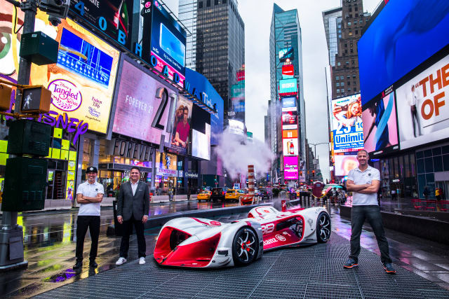 Robocar with Denis Sverdlov, Miguel Gamino and Daniel Simon. (Image courtesy of Roborace.)