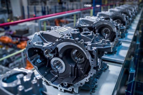 Car makers typically manufacture most of the core parts and components of their engines in-house. Crankcase, crankshaft, cylinder head and connecting rods are lathed, milled, drilled, ground and honed on sophisticated production and transfer lines in plants such as BMW Motoren GmbH, the biggest engine plant within the BMW Group, located in Steyr, Austria. Production and assembly planning specialists carefully design, review and test the production process in a virtual representation of each line before it is actually built. For this purpose, manufacturing engineers throughout the group use the Tecnomatix portfolio from Siemens PLM Software for plant simulation.