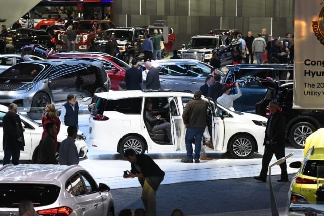 Auto lovers congregate at the 2019 North American International Auto Show in Detroit. (Image courtesy of NAIAS).
