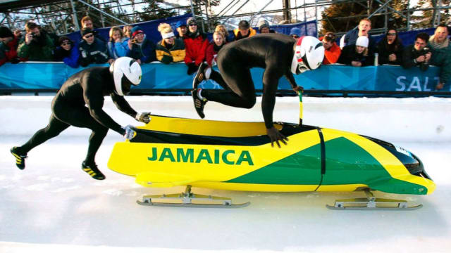 2-man bobsled team in action (ABC News)