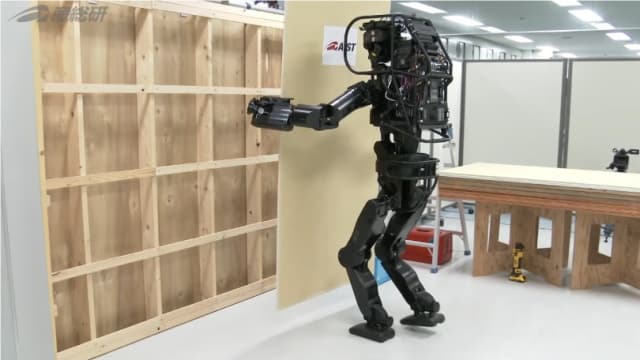 The HRP-5P Humanoid Robot is one of the mobile robots gaining a foothold in the construction industry. While these robots are becoming more popular, the safety standards haven’t caught up to the reality on-the-ground. (Image courtesy of National Institute of Advanced Industrial Science and Technology.)