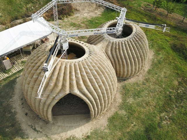 WASP’s printers in action building the TECLA in Ravenna, Italy. (Image courtesy of WASP.)