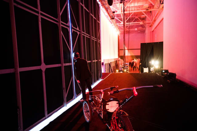 SOLIDWORKS CEO, GianPaolo Bassi, looks out at the crowd before taking the stage. (Image courtesy of Dassault Systèmes.)