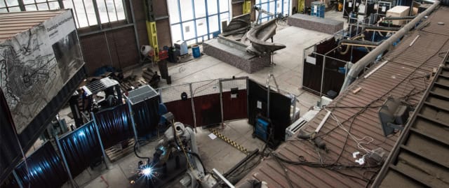 Building a physical prototype of the MX3D Bridge. (Image courtesy of MX3D.)