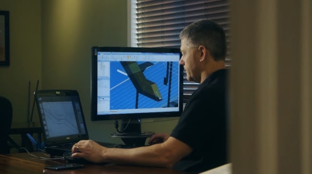 Dan White working in ANSYS Discovery SpaceClaim. (Image courtesy of Keuka Studios.)