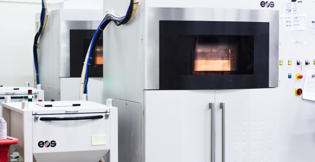 Industrial 3D printing. (Image courtesy of Xometry.)