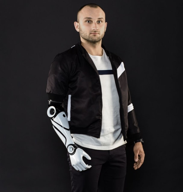 Glaze Prosthetics—This company was founded in 2017 in Krakow, Poland, and gives a full range of stylistic options to patients, who can choose from different models and order them online. Glaze Prosthetics uses industrial additive manufacturing, specifically HP MultiJet Fusion technology. The company recently added new features and components, including a powerbank and embedded Bluetooth speaker. (Image courtesy of Glaze Prosthetics.)