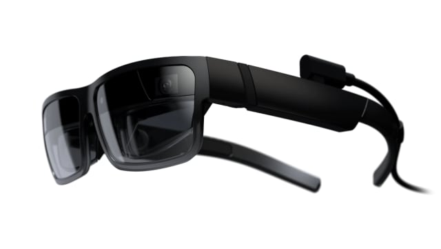 Where’s the little red button? Lenovo’s ThinkReality A3 smart glasses can duplicate the view of several big monitors. (Picture courtesy of Lenovo.)