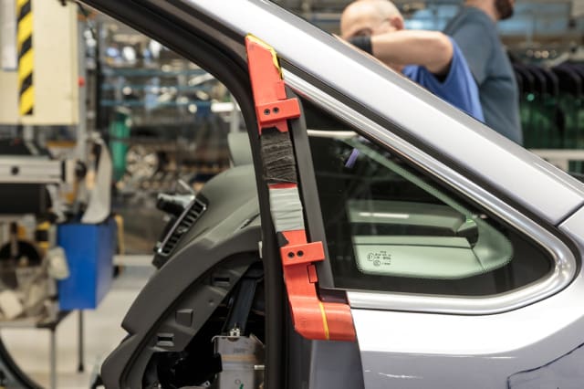 The window gauge is necessary for positioning the quarter window. (Image courtesy of Ultimaker.)