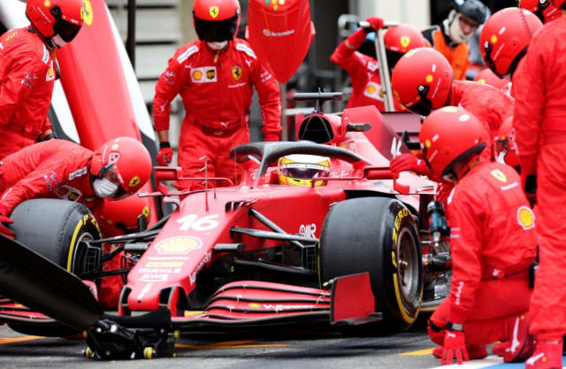 The Ferrari pit crew. (Image courtesy of Formula 1.)