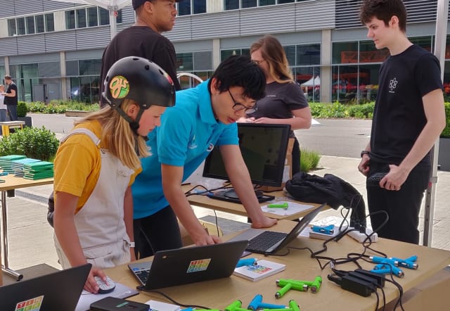 Autodesk Student Experts use Tinkercad to expose participants to the design of skateboards at an Innoskate event in London, UK. Autodesk’s Design Studio offered immersive educational activities where participants conceived skateboards and skateparks for the 21st century. (Image courtesy of Autodesk.)