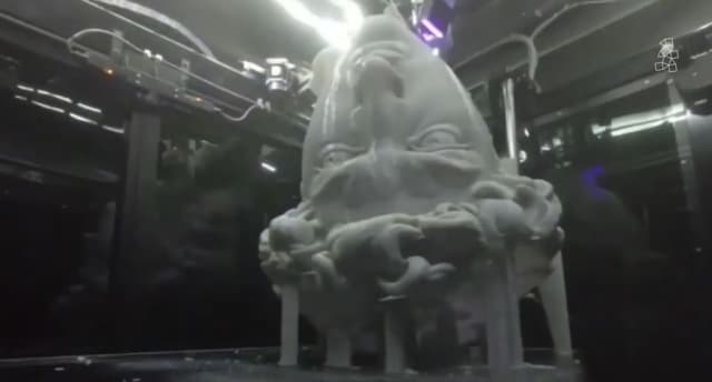 David’s head being 3D printed. (Image courtesy of Hexagon.)