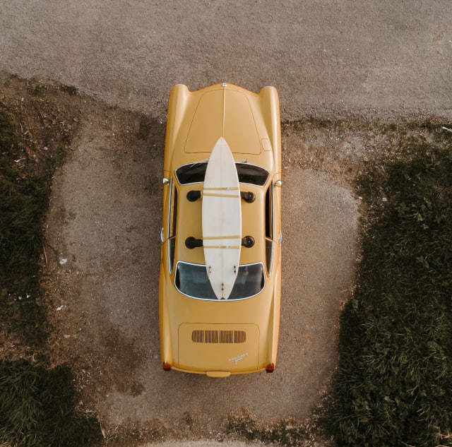 Tidal bike rack on classic car. (Image: Mount Evo/@trevmedia.)