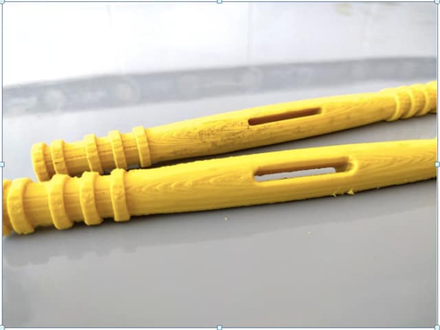 The caption via Dr. Loubani’s blog: “Top: Recovered windlass of old model used on patient that failed catastrophically. Note sharp edge in belt slot. Bottom: New model. Note curved edges.” (Image courtesy of Glia.)
