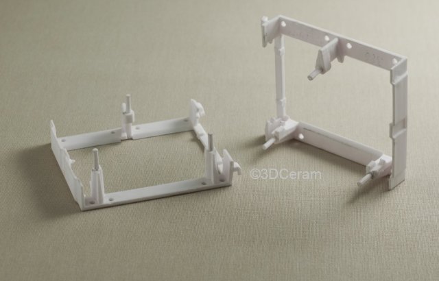 Prism holders 3D printed in alumina. (Image courtesy of 3DCeram.)