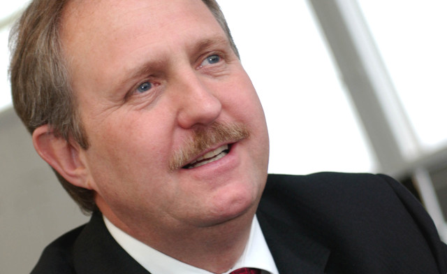 ERP developer IFS’ CEO, Alastair Sorbie: “We have performed well in recent years but can expand faster with the support of EQT’s financial strength and global network”. This SAP competitor passed the one million dollar level in regard of active customers earlier this year is bougt by Swedish equity firm EQT for $ 1 B.