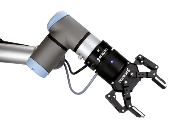 Robotiq's new TF 300 sensor can be easily installed in any Universal Robot. (Image courtesy Robotiq.)
