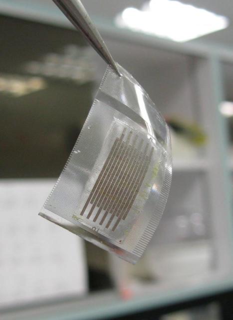This stretchy supercapacitor made from graphene could spur the development of wearable electronics. (Image courtesy of Xiaodong Chen.)