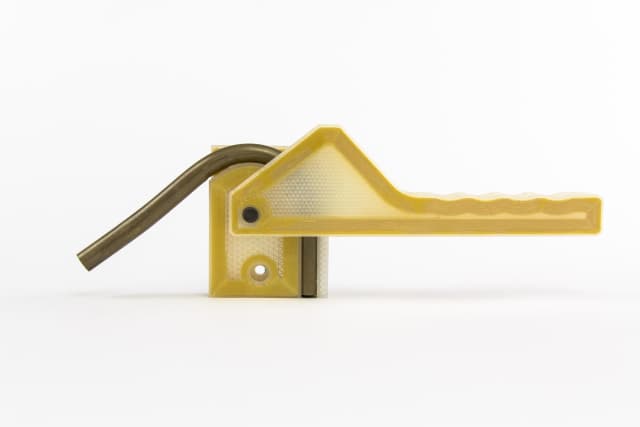 A functional fixture reinforced with Kevlar fiber. (Image courtesy of 3D Hubs.)