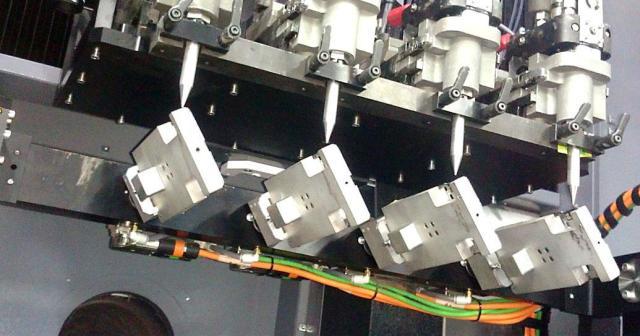 The Aerosol Jet 5X configured to host multiple platforms for 3D-printing electronics onto multiple electronic devices. (Image courtesy of Optomec.)