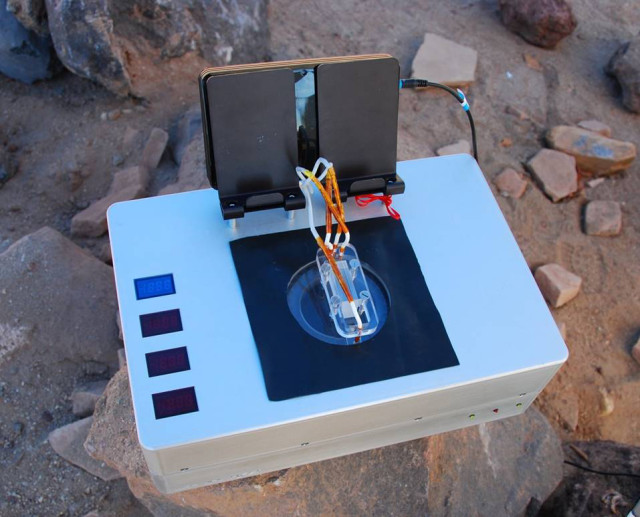 The Chemical Laptop, developed at JPL, analyzes liquid samples and detects amino and fatty acids. These are both chemicals essential to life. (Image courtesy of: NASA/JPL-Caltech.)