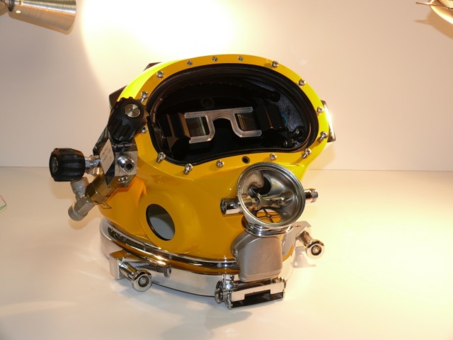 The hope for the DAVD system is that it will help divers become more accurate when looking for different items, people and downed ships and when performing salvage operations and other diving missions. (Image courtesy of the U.S. Navy. Photo by Richard Manley.)