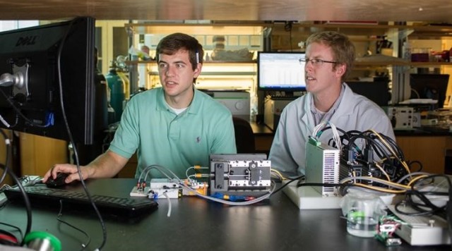 Undergraduate research programs are a good way to get hands-on experience in your field, while contributing to original research and earning extra credit. (Image courtesy of Georgia Tech.)