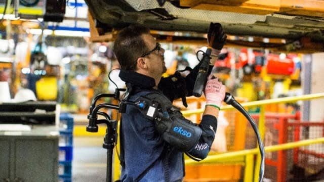 Ford stattet Montagearbeiter mit Exoskeletten aus
