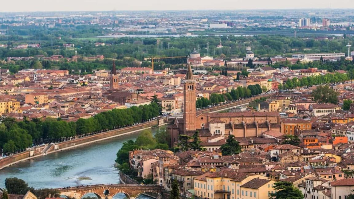 Tour privato di Verona a piedi - 3 ore immagine