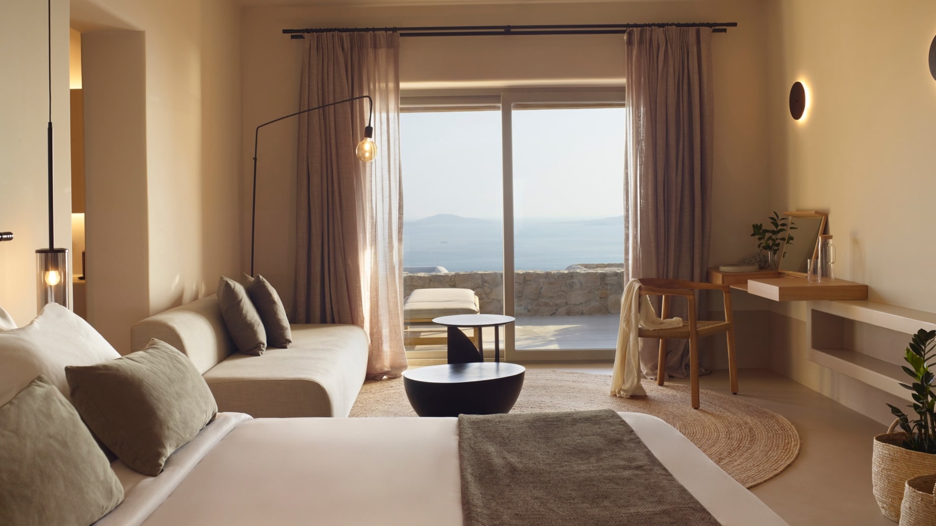 Collini Hotel Mykonos • Gift Voucher Camera & Colazioneimmagine