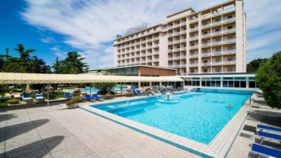 Ingresso feriale immagine