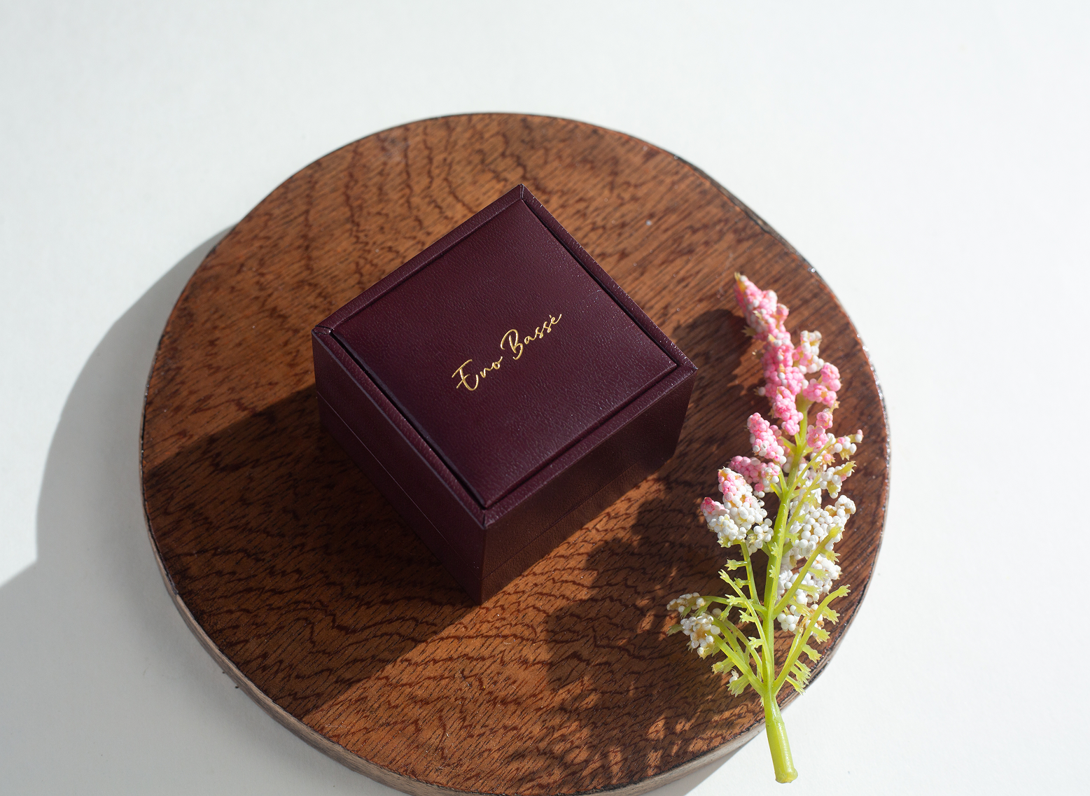 Packaged jewellery from Eno Bassé