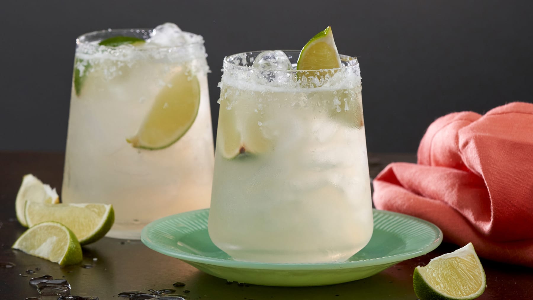 Cocktails made with mezcal, the ancestral Mexican drink