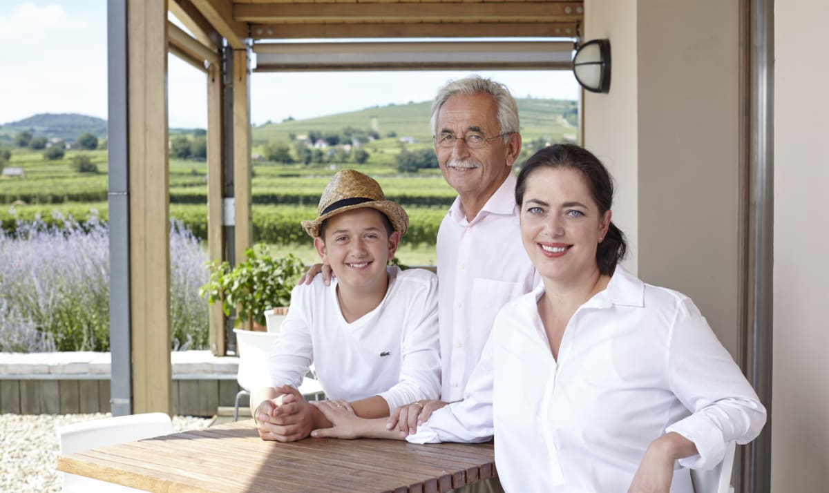 Sauska Family