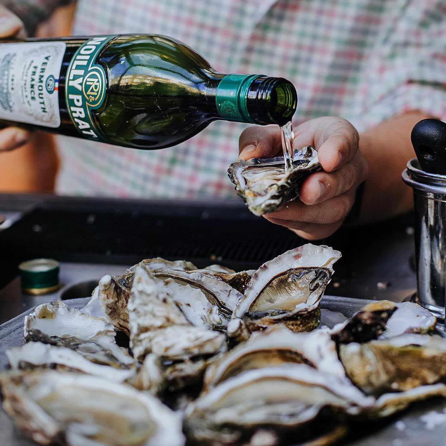 Noilly Prat dry vermouth oyster
