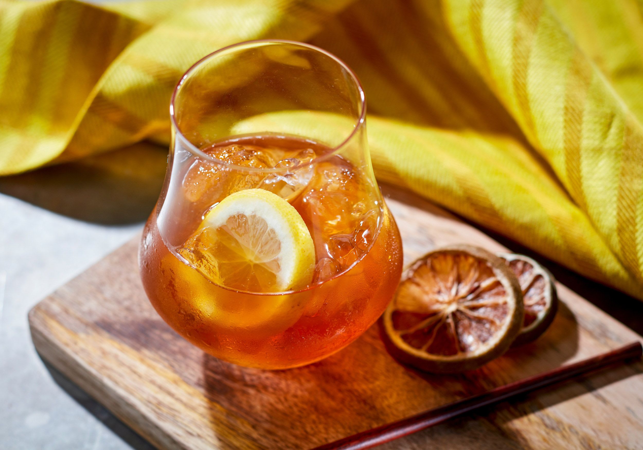 colonial gin and tonic cocktail drink colonial gin and tonic cocktail drink