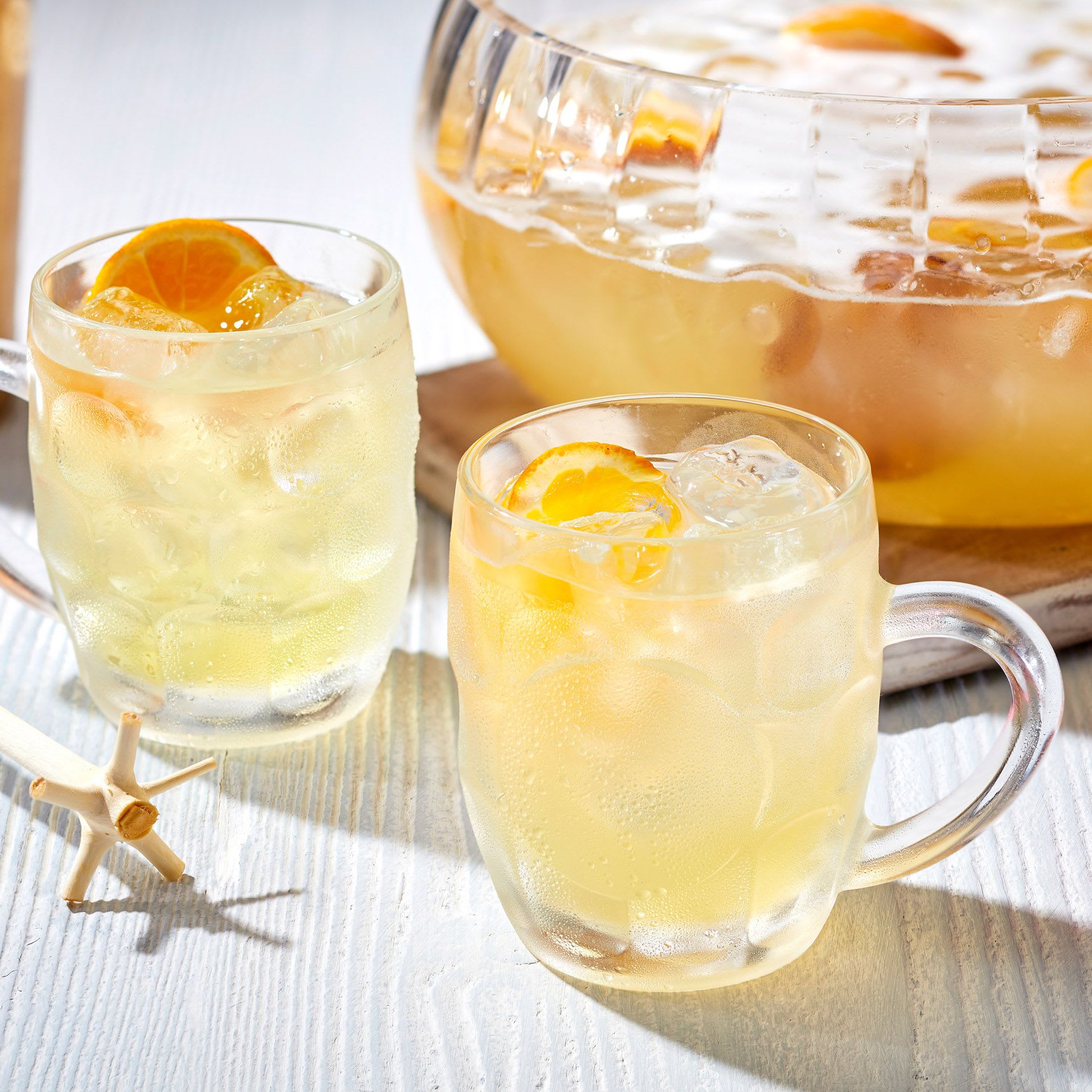 Gin Punch, cocktail idea for parties. Gin Punch, cocktail idea for parties.