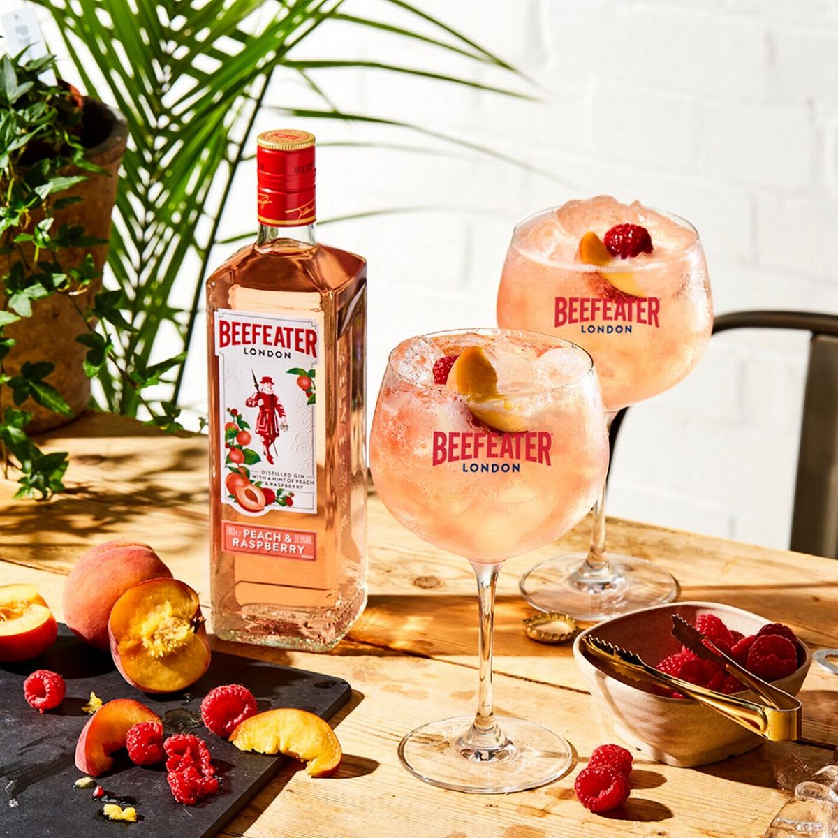 Beefeater Peach & Raspberry Gin Beefeater Peach & Raspberry Gin