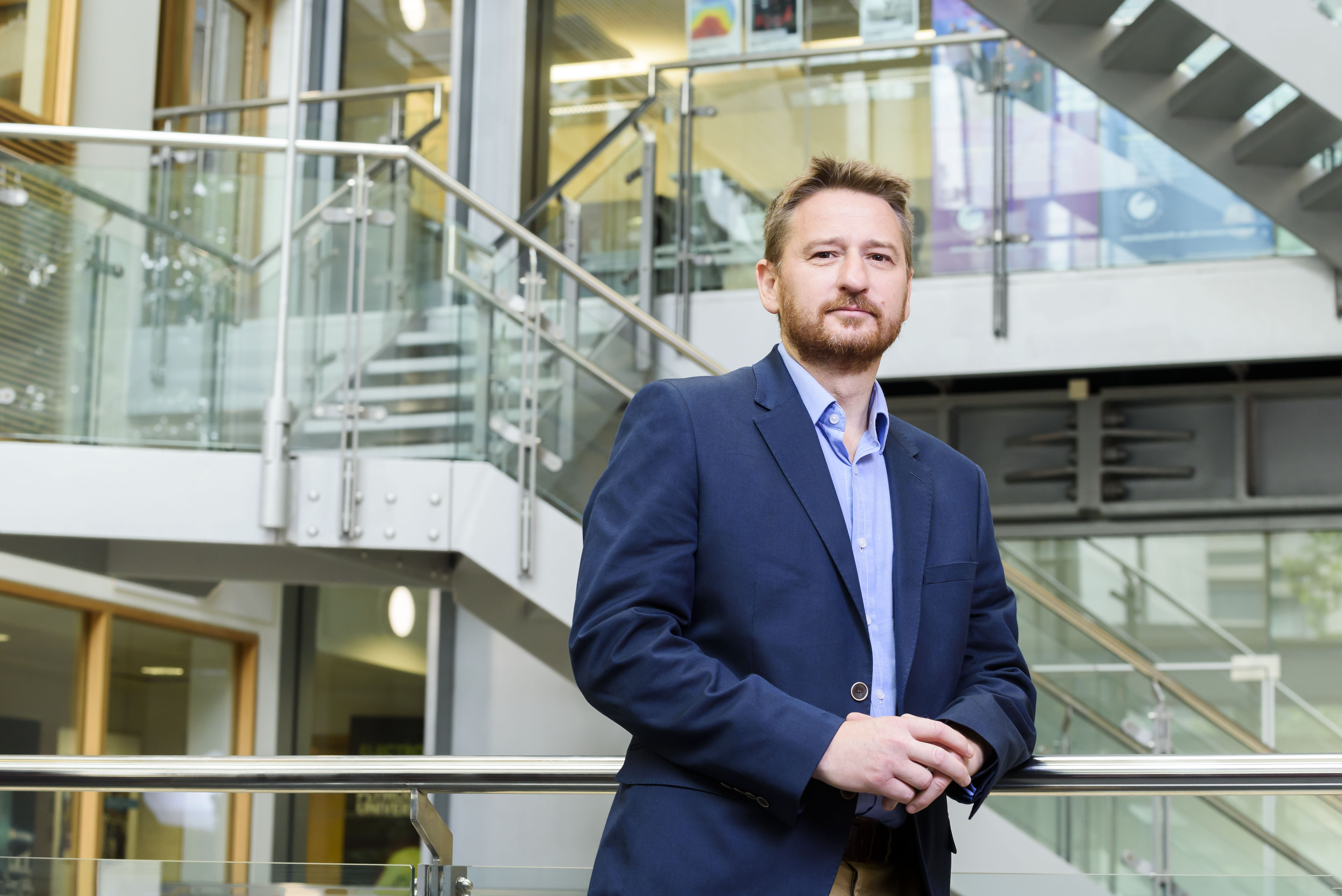What do enquiries to the University tell us about South West businesses?