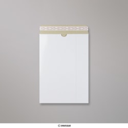 Valkoinen pahvinen kirjekuori 324x229 mm (C4)