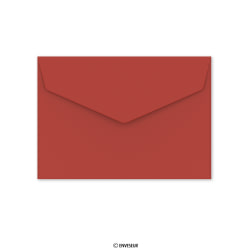 Envelope vermelho escuro com aba de pico autoadesiva 114x162 mm (C6)
