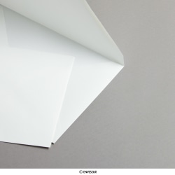 Enveloppes de papier d'arches blanc cassé C4