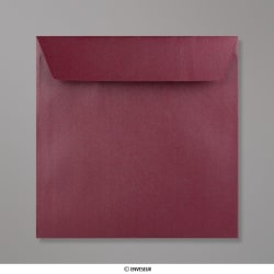 Burgundy pearlescent envelope 155x155 mm