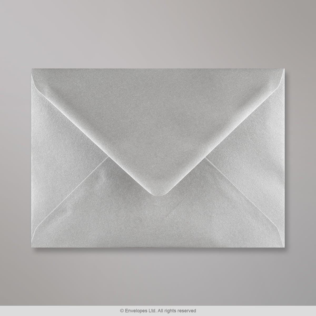 133x184 mm Metalliskt kuvert i silver 133x184 mm Metalliskt kuvert i silver